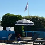 La Nartelle 3* סן-מקסים