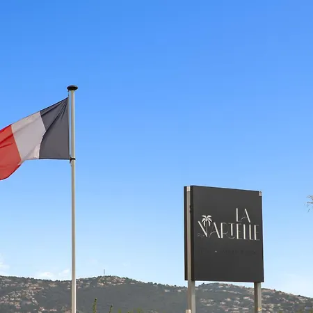 فندق La Nartelle 3*