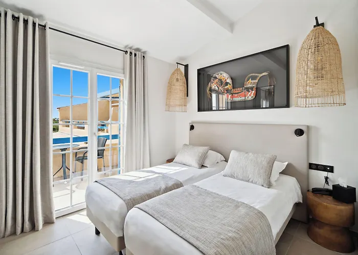 La Nartelle Hotel 3*